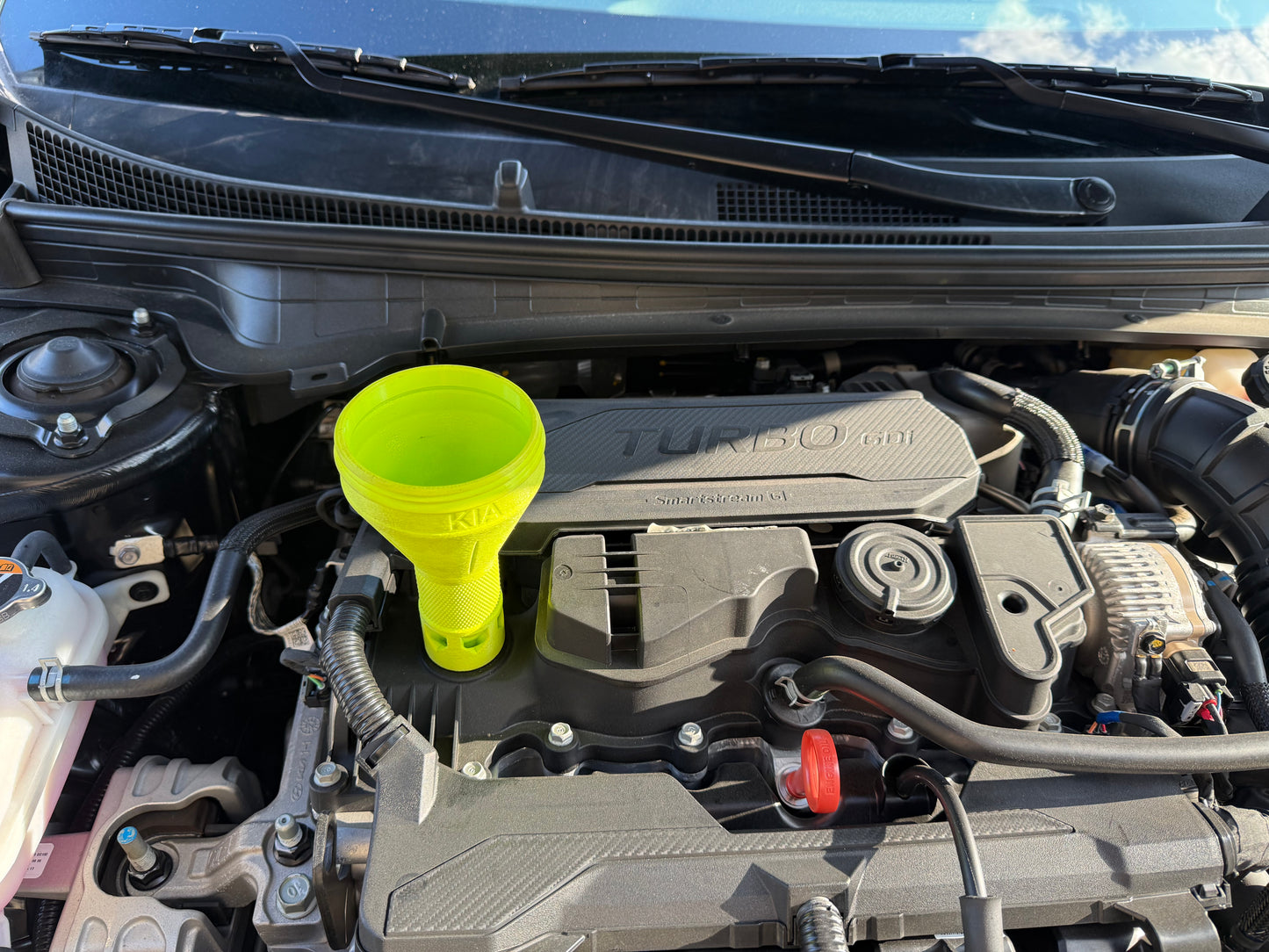 Fancy Speed Pour Oil Funnel (Kia / Hyundai)