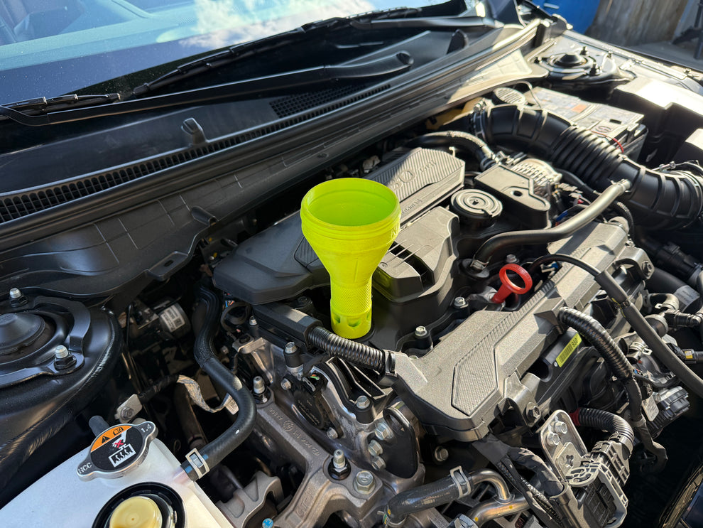 Fancy Speed Pour Oil Funnel (Kia / Hyundai) 